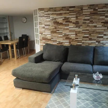Apartamentos Deluxe Barajas Madrid Exterior photo