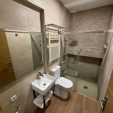 Apartamentos Deluxe Barajas Madrid Exterior photo